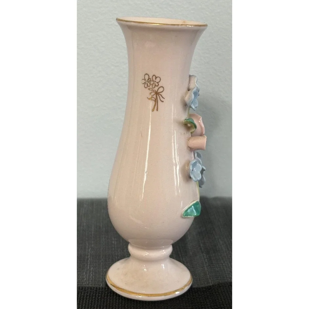Vintage HR Japan 2137 Pink Ceramic Bud Vase 3D Applied Flowers Gold Trim NO BOX‎